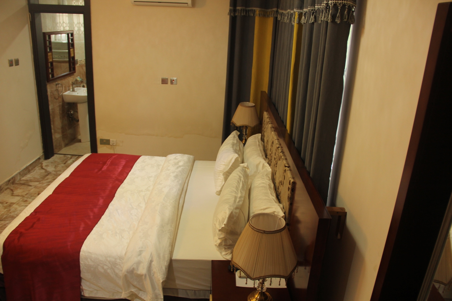 deluxe room